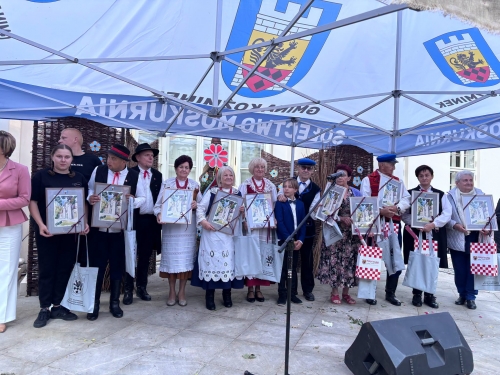 obrazek ewkepweprezentacje Gminy Opatówek na Estradzie Folkloru w Koźminku! wiecej